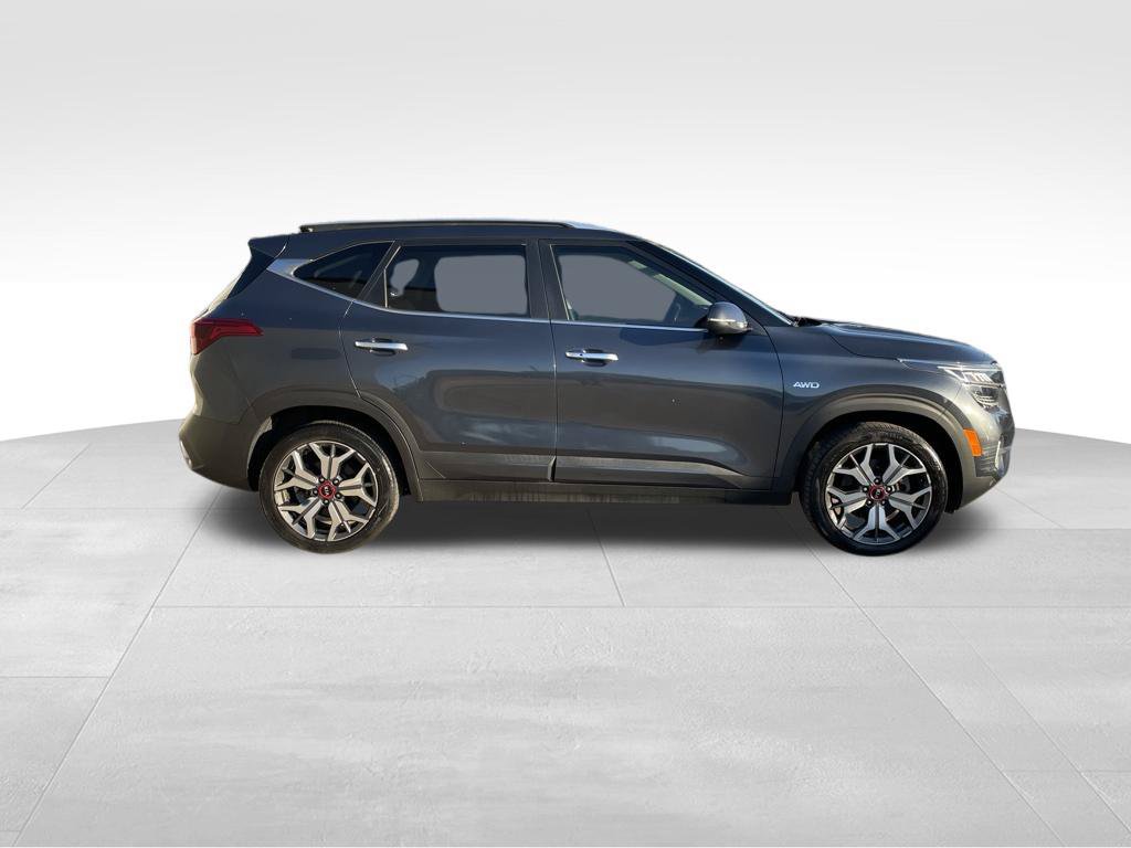 Used 2021 Kia Seltos SX w/ SX Sunroof Package AWD/4WD image 4
