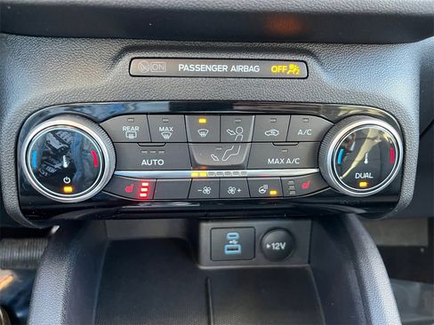 Used 2022 Ford Escape Titanium w/ Class II Trailer Tow Package image 14