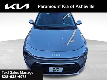 Used 2024 Kia Niro EX