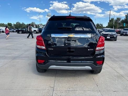 Used 2017 Chevrolet Trax Premier w/ Driver Confidence II Package FWD image 6
