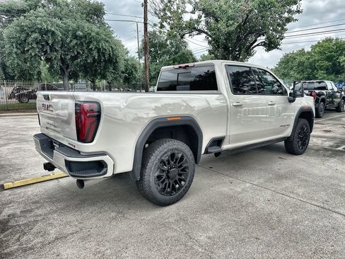 New 2026 GMC Sierra 2500 AT4 w/ AT4 Premium Plus Package AWD/4WD image 11