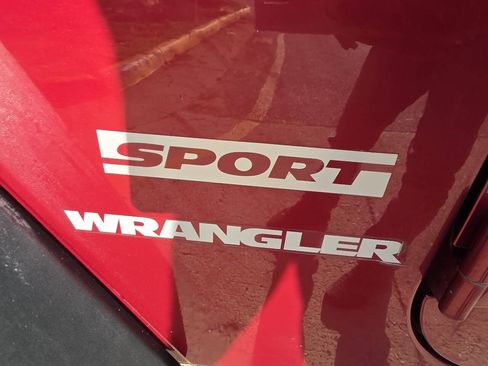 Used 2012 Jeep Wrangler Sport AWD/4WD image 34