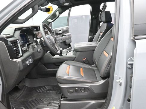 Used 2025 GMC Sierra 1500 AT4 w/ AT4 Premium Package image 13