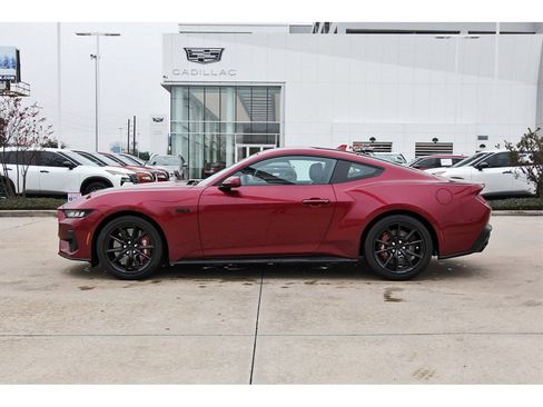 Used 2025 Ford Mustang GT Premium image 3