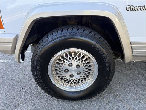 Used 1995 Jeep Cherokee Country AWD/4WD image 9