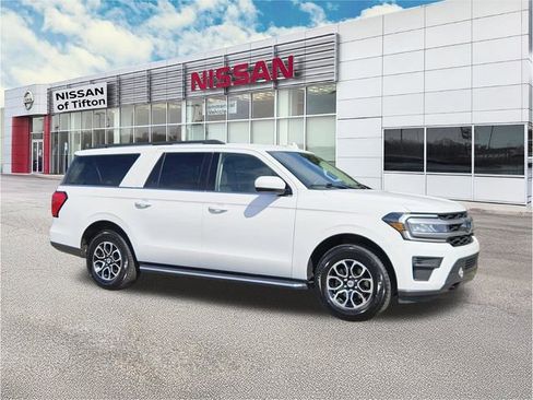 Used 2023 Ford Expedition Max XLT AWD/4WD image 3