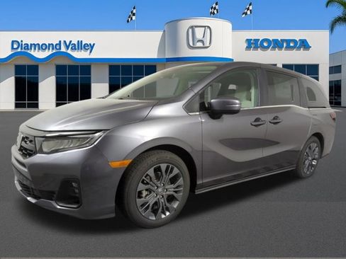New 2026 Honda Odyssey Touring image 5