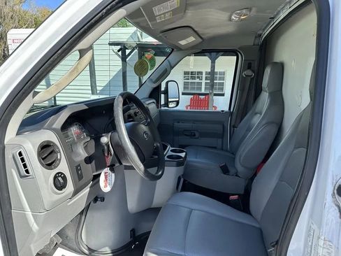 Used 2019 Ford E-350 and Econoline 350 Super Duty w/ Power Windows & Locks Group image 20