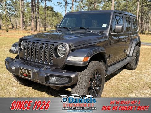 Used 2021 Jeep Wrangler Unlimited Sahara image 1
