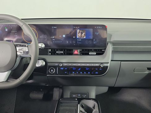 New 2026 Hyundai Ioniq 5 SEL image 9