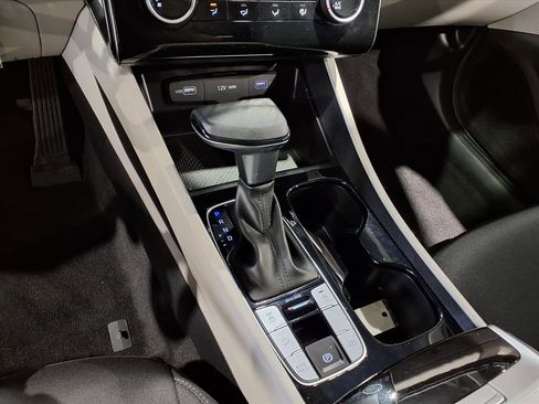 Used 2023 Hyundai Tucson SE image 9