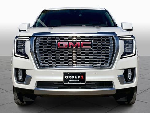 Used 2023 GMC Yukon Denali image 3