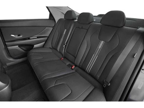Used 2025 Hyundai Elantra SEL FWD image 43