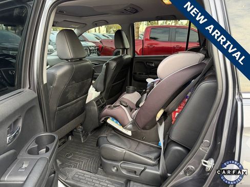 Used 2018 Honda Pilot Touring image 6