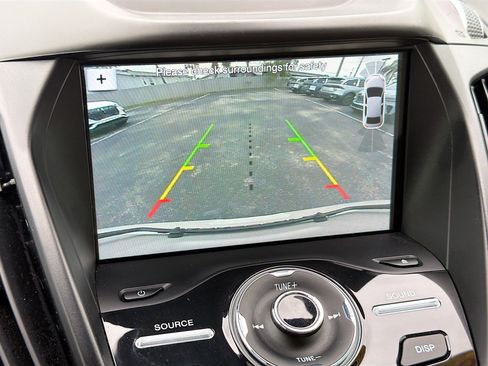 Used 2018 Ford Escape Titanium w/ Ford Safe & Smart Package FWD image 14