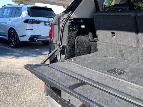 Used 2020 BMW X7 xDrive40i w/ Premium Package image 36