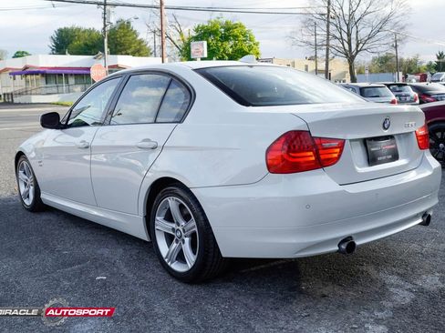Used 2011 BMW 335i xDrive Sedan AWD/4WD image 5