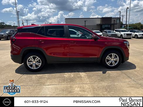 Used 2022 GMC Terrain SLE FWD image 14
