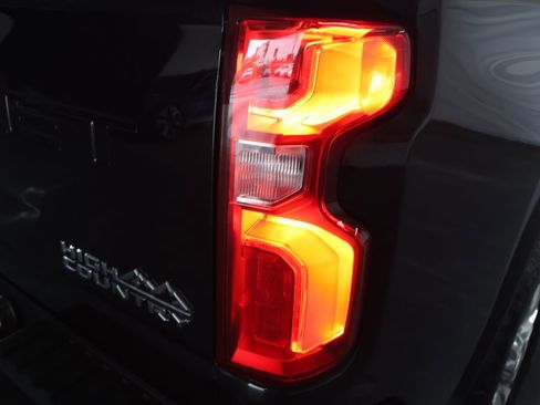 Used 2023 Chevrolet Silverado 2500 High Country w/ Z71 Off-Road Package AWD/4WD image 30