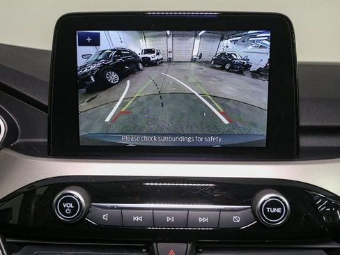 Used 2022 Ford Escape SE w/ SE Sport Appearance Package image 26