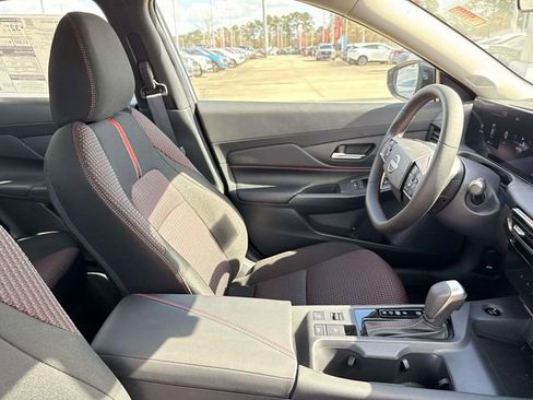 New 2026 Nissan Sentra SR w/ Floor Mat Package FWD image 14