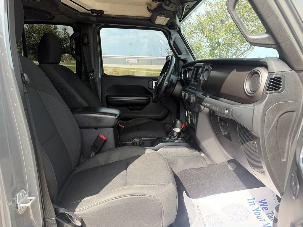 Used 2018 Jeep Wrangler Unlimited Sport S AWD/4WD image 23