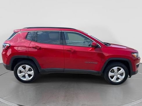 Used 2021 Jeep Compass Latitude AWD/4WD image 9