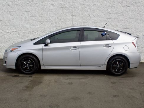 Used 2011 Toyota Prius Four w/ Solar Roof Pkg FWD image 4