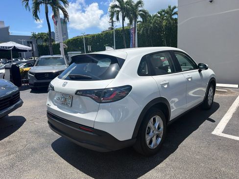 Used 2023 Honda HR-V LX image 6