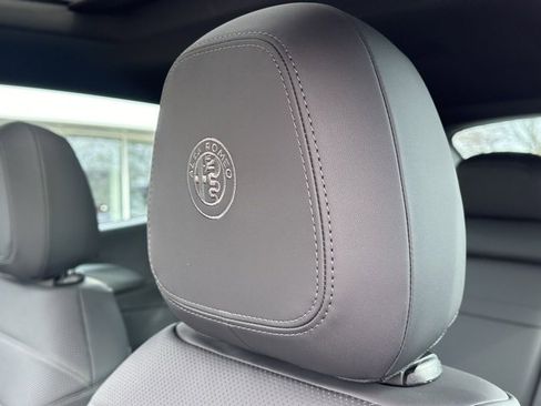New 2025 Alfa Romeo Tonale w/ Premium Package image 11