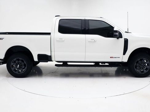 Used 2023 Ford F250 Lariat w/ Lariat Ultimate Package AWD/4WD image 3