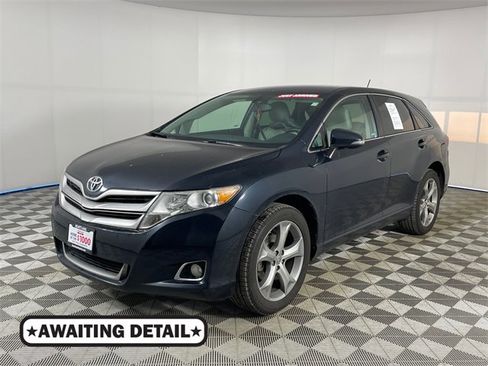 Used 2013 Toyota Venza LE image 1