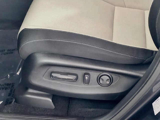 Certified 2025 Honda CR-V EX image 24