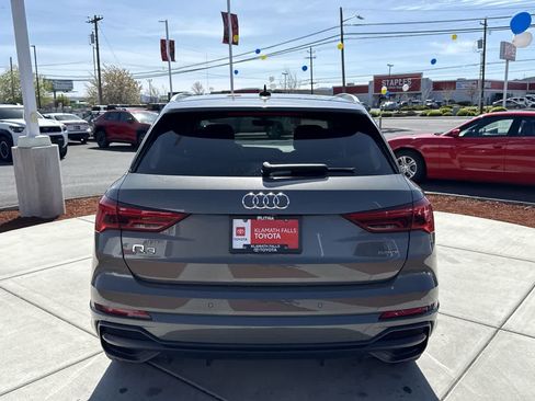 Used 2021 Audi Q3 2.0T Premium w/ Convenience Package AWD/4WD image 4