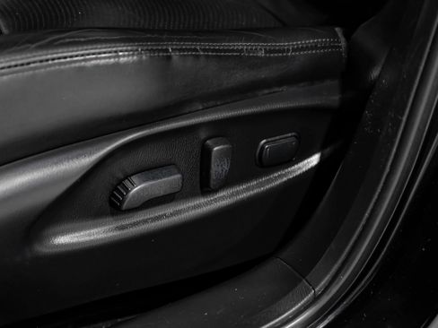 Used 2015 INFINITI Q70 L 3.7 w/ Technology Package image 39