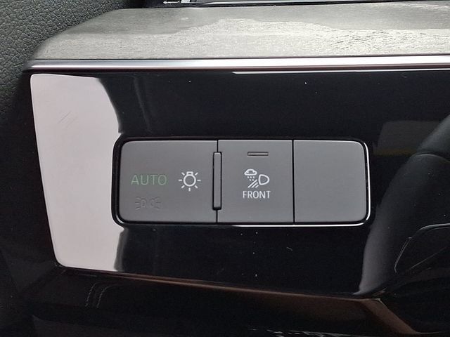 Used 2023 Audi e-tron Premium AWD/4WD image 26