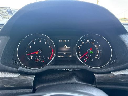 Used 2017 Volkswagen Passat 1.8T SE FWD image 11