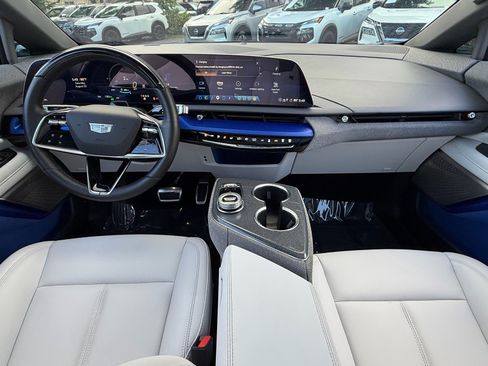 Used 2025 Cadillac Optiq Sport 1 AWD/4WD image 13