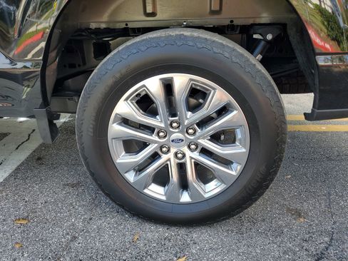 Used 2025 Ford F150 Lariat w/ Equipment Group 501A Mid image 78