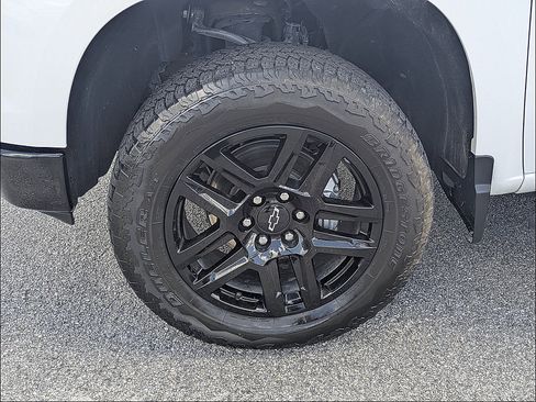 Certified 2025 Chevrolet Silverado 1500 Custom Trail Boss w/ Dark Appearance Package AWD/4WD image 37