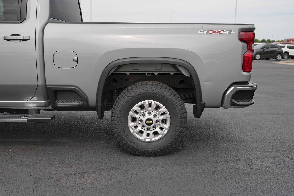 Used 2025 Chevrolet Silverado 2500 LT w/ Convenience Package AWD/4WD image 13
