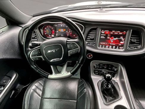 Used 2015 Dodge Challenger SRT Hellcat image 5