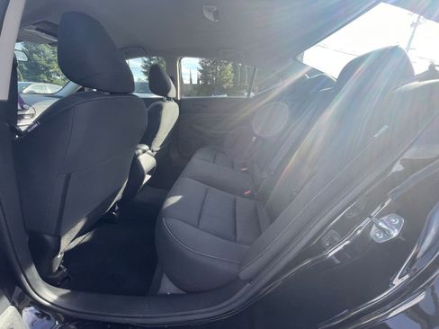 Used 2025 Nissan Altima 2.5 SV image 21