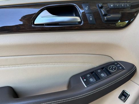 Used 2015 Mercedes-Benz ML 350 4MATIC image 12