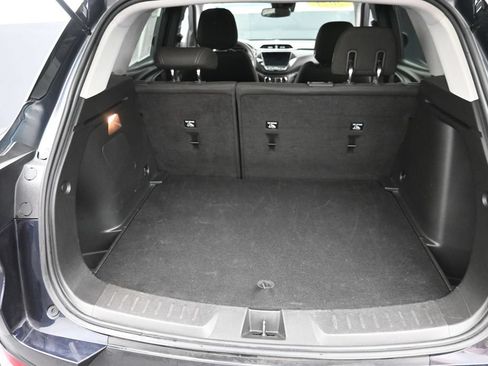 Used 2021 Chevrolet TrailBlazer LT w/ Convenience Package FWD image 11