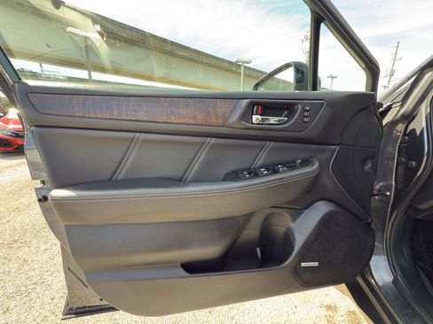 Used 2019 Subaru Outback 2.5i Limited image 18