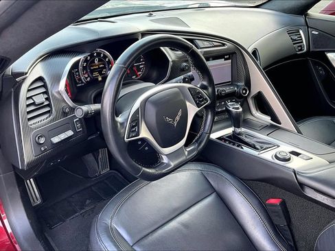 Used 2017 Chevrolet Corvette Stingray Convertible RWD image 18