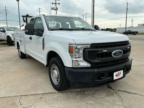 Used 2020 Ford F250 XL w/ Power Equipment Group RWD image 4