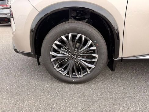 New 2026 Nissan Rogue Platinum w/ Platinum Premium Package image 9