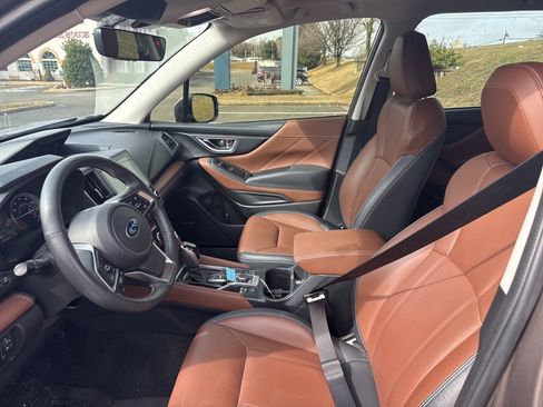 Used 2022 Subaru Forester Touring w/ Popular Package #2 image 6